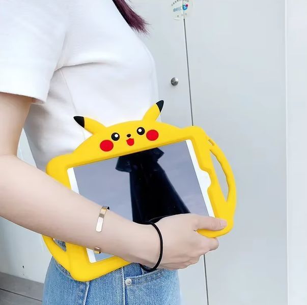 Чехол Pikachu Case на планшет iPad 10.9" (2022) / желтый (з ремінцем) 099318 фото