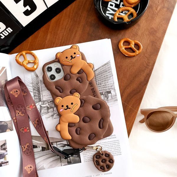 Чехол резиновый Cookie на iPhone 11 / коричневый 098154 фото