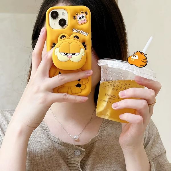 Резиновый 3D чехол для iPhone 16 Pro Max / Garfield 098663 фото