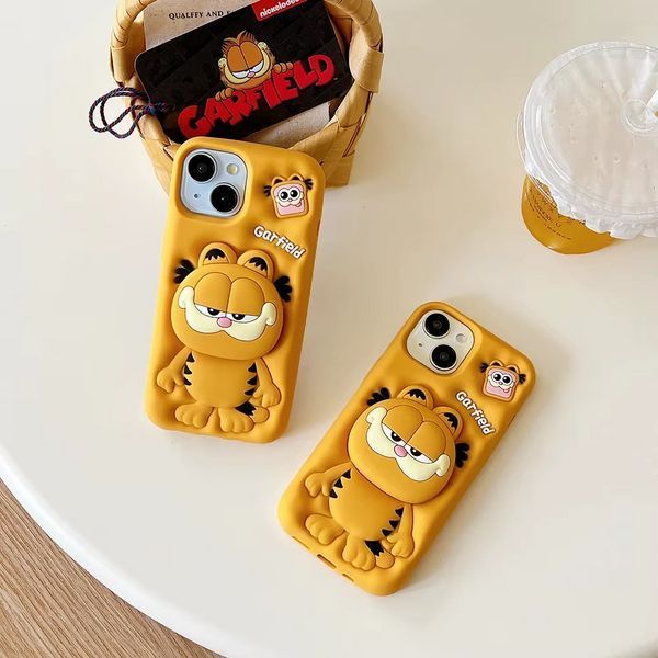 Резиновый 3D чехол для iPhone 16 Pro Max / Garfield 098663 фото