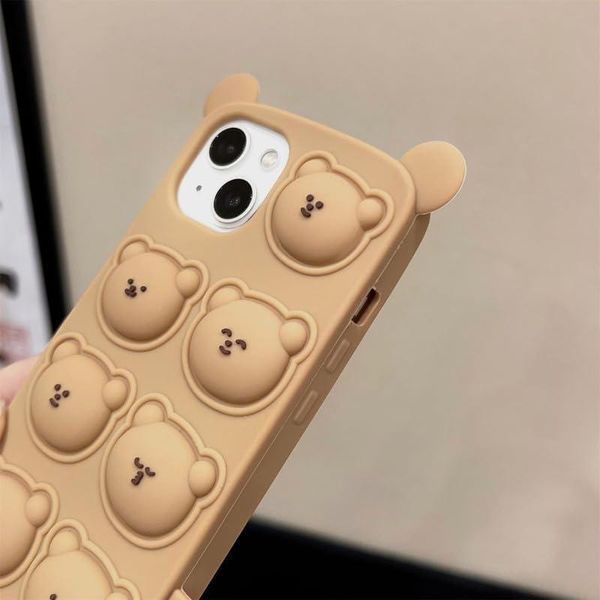 Чехол резиновый Cute Soft Bear на iPhone 13 / светло-коричневый 098160 фото