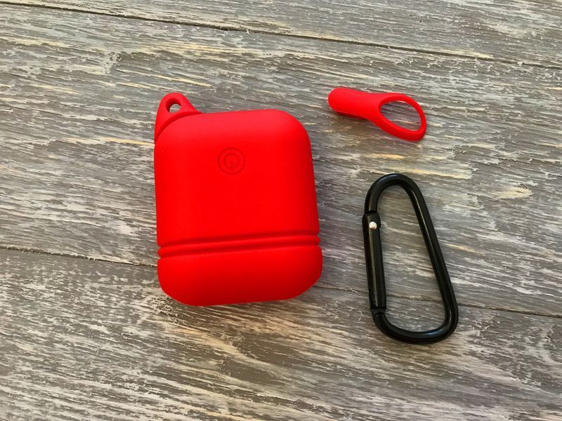 Силиконовый чехол с карабином и заглушкой для AirPods (5 цветов) 015773 фото
