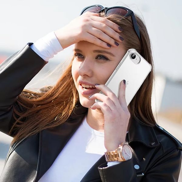 Противоударный силиконовый чехол WXD для iPhone 16e / прозрачный 098866 фото