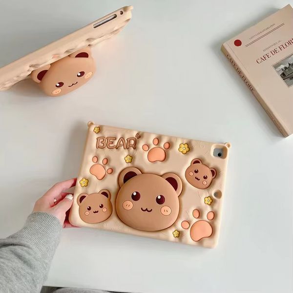 Чехол Bear case на планшет Xiaomi Redmi Pad (10.61") / бежевый (с ремешком) 098746 фото