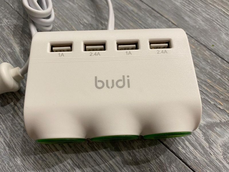 Автомобільний зарядний пристрій Budi (4 USB + 3 входи для автозарядки, 0,9 метра) (M8J650) 81777 фото