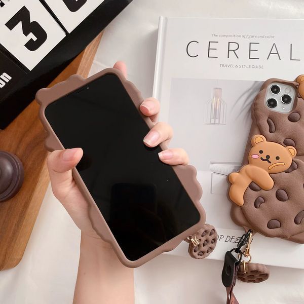 Чехол резиновый Cookie на iPhone 15 Pro Max / коричневый 098157 фото