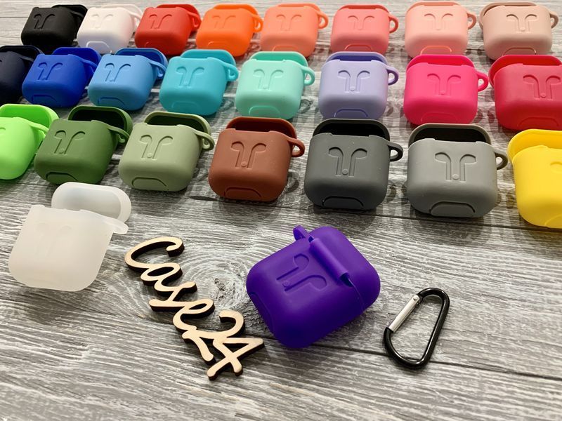 Силіконовий чохол з карабіном для AirPods (на аирподс) 015691 фото
