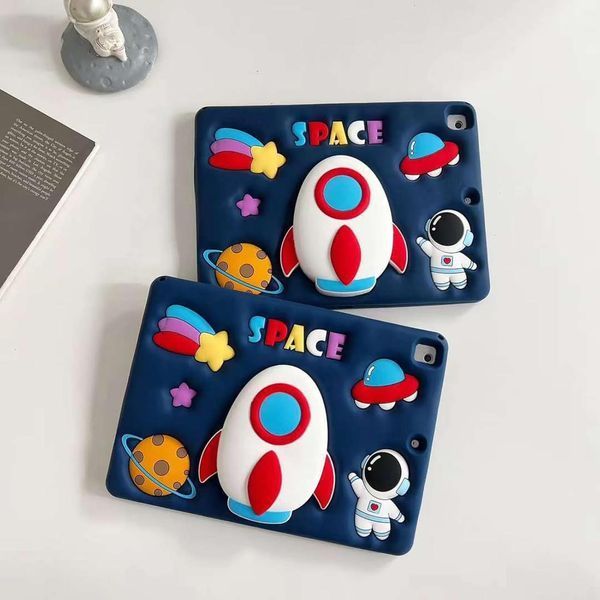 Чохол Happy Case на планшет Apple&nbsp;iPad 10.9" 2022 (10th Gen) / Space Rocket (з ремінцем) 099281 фото