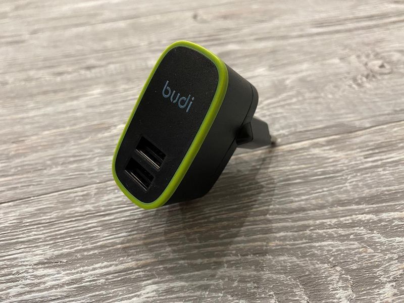 Мережевий зарядний пристрій Budi на 2 USB порту (12w, 2.4 A) чорний 81653 фото