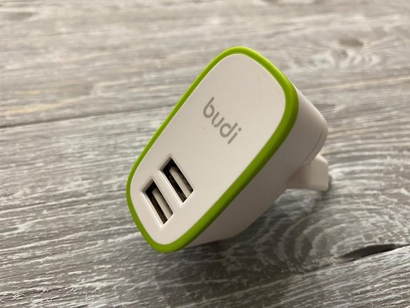 Мережевий зарядний пристрій Budi на 2 USB порту (12w, 2.4 A) білий 81654 фото