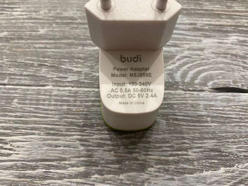 Мережевий зарядний пристрій Budi на 2 USB порту (12w, 2.4 A) білий 81654 фото