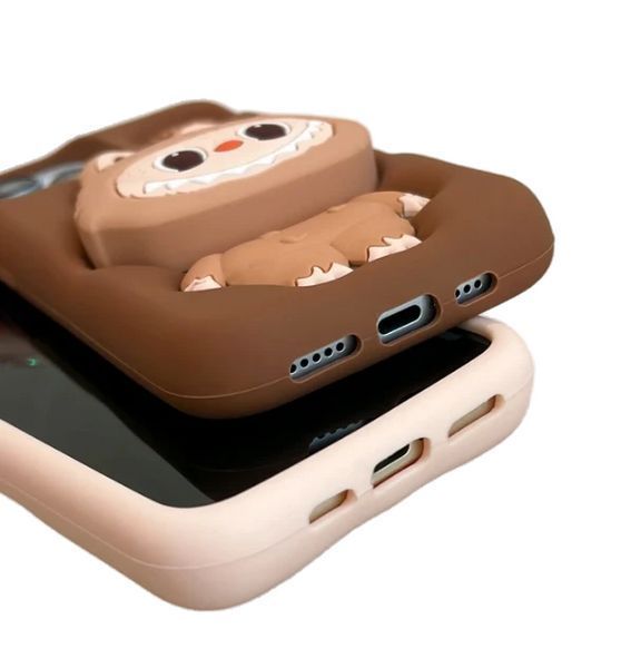 Гумовий 3D чохол Labubu для iPhone 15 / коричневий 202637 фото
