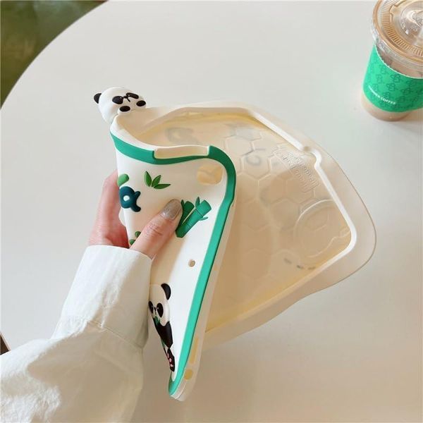 Чехол Happy Case на планшет Apple iPad 10.9" 2022 (10th Gen) / Panda 099419 фото