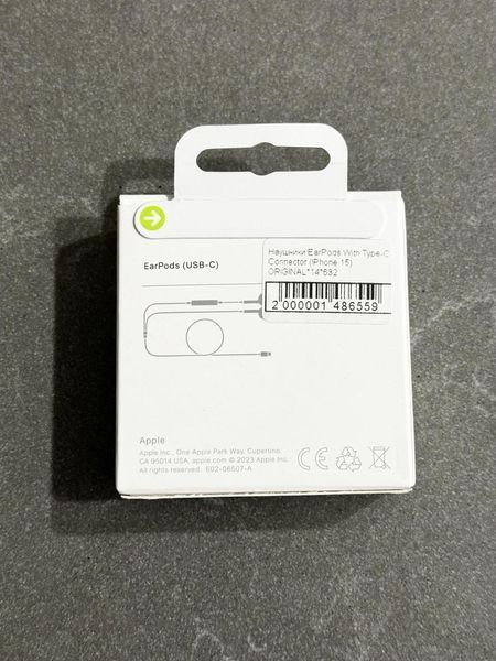 Наушники EarPods USB-C connector на iPhone 15 Pro 094134 фото